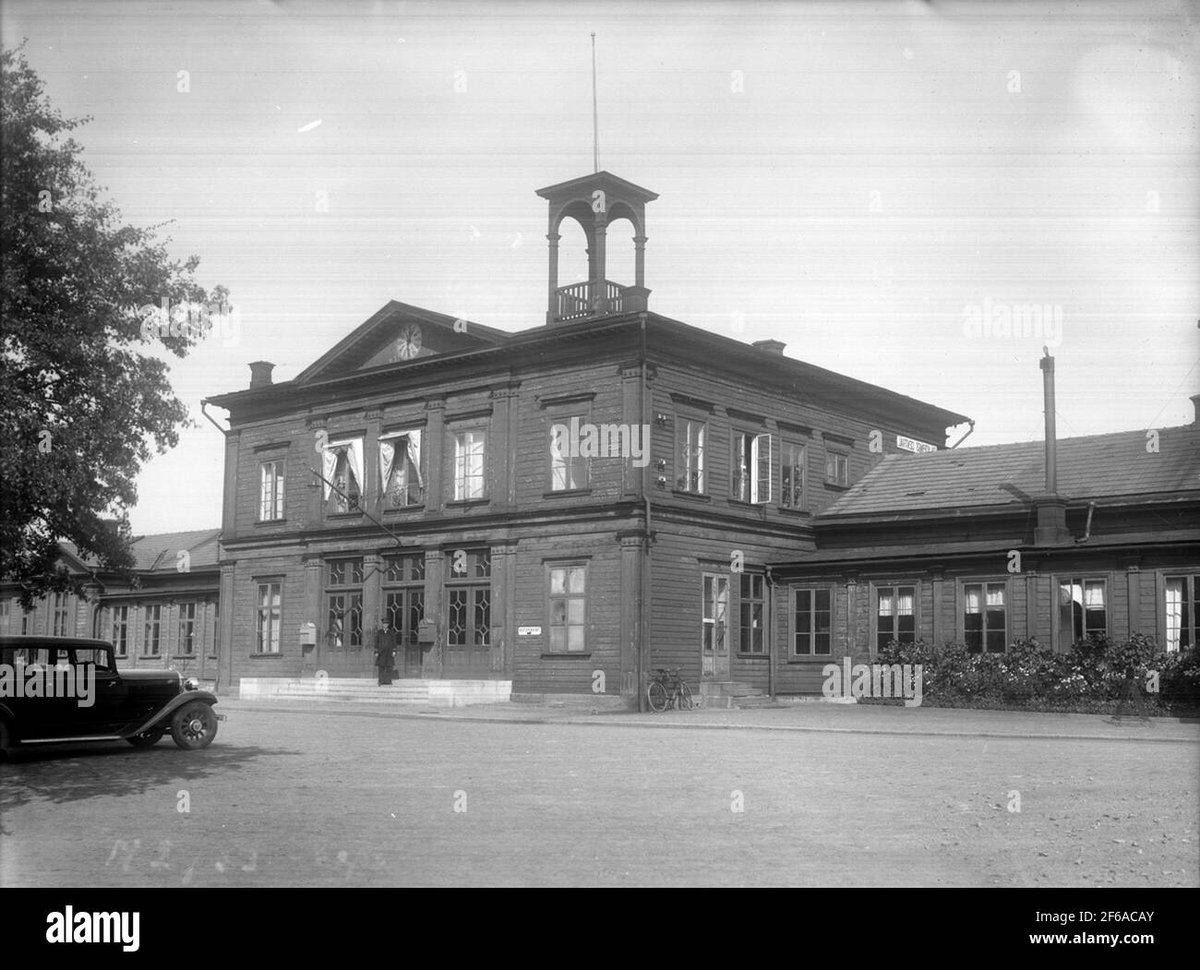 How Old Is Naruto Uzumaki in Dr Stone?